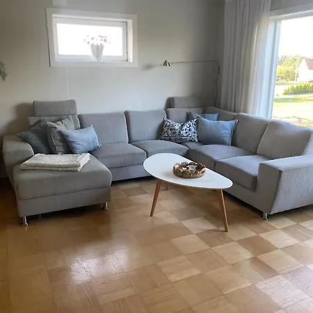 Feriehus House With Large Garden, Near The Sea In Saltnes *